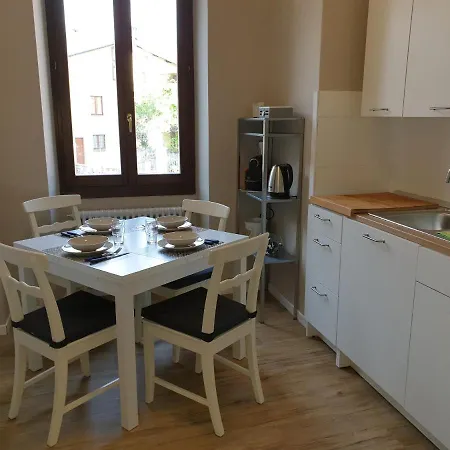 Voi Da Noi Intero Con Parcheggio Privato Lägenhet *